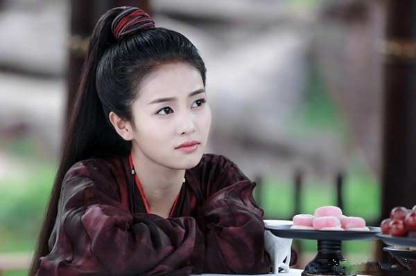 招摇:男女主精彩的演绎却逃不过故事注水烂尾