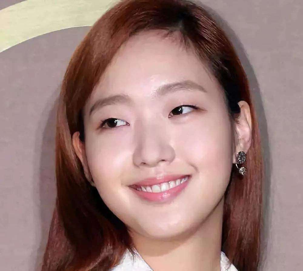 女生"灯泡眼"不算丑,这3种"眼型"才一言难尽,异性缘为0