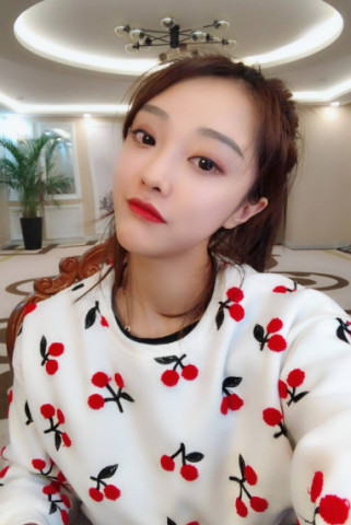 娜美联合众网红联合打压716小伊伊扬言:自己不