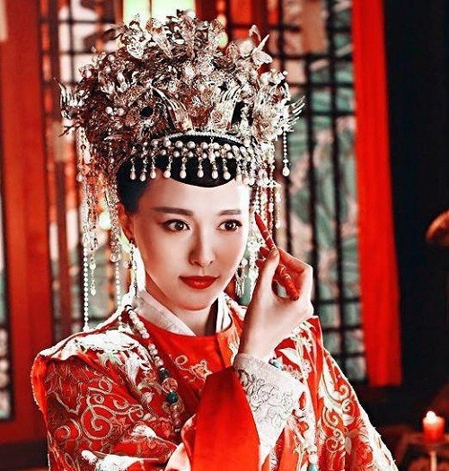 唐嫣：我的红嫁衣霸气，热巴：我的华丽，杨幂：我的让你想生扑！