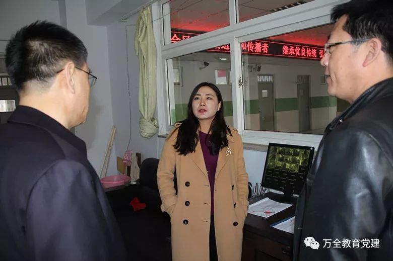 胡万琴副区长带队检查我区学校安全工作