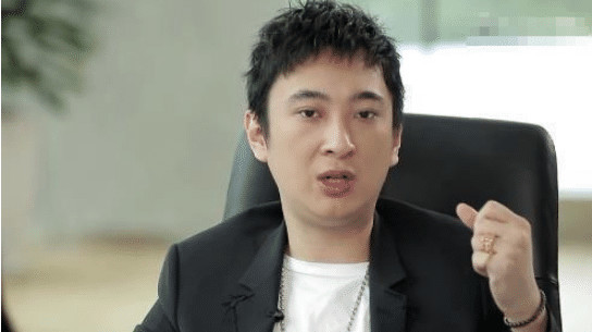 作家向王思聪索赔1.6亿,王思聪换头像给予回应,网警出手了