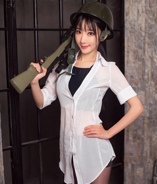 前斗鱼一姐卡卡被永封官宣退出直播界网友再无斗鱼三骚了