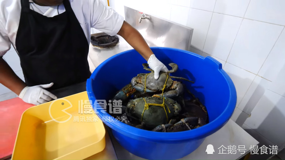 科伦坡出差,一个人吃了个大螃蟹,付账的时候懵