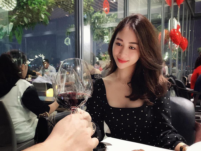 富二代女孩大学期间结婚生子,不料还没毕业就经历离婚和家里破产