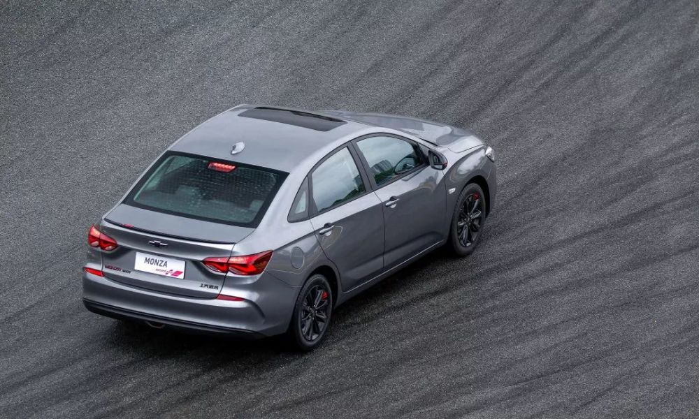 雪佛兰时尚运动座驾科鲁泽monza上市 售价8.99万至11.99万