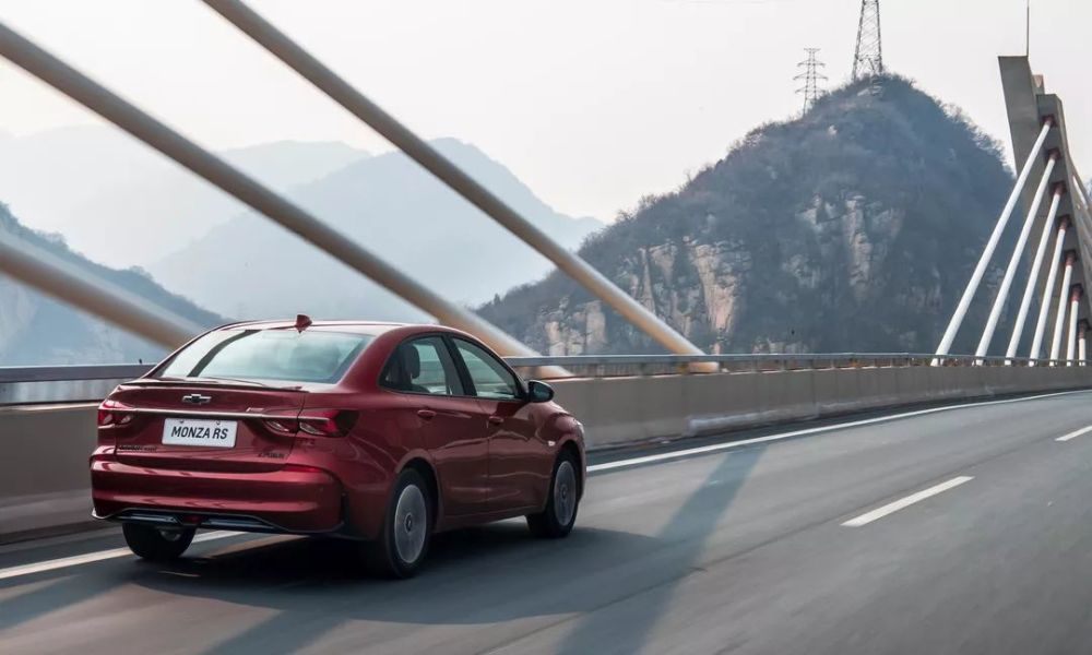 雪佛兰时尚运动座驾科鲁泽monza上市 售价8.99万至11.99万