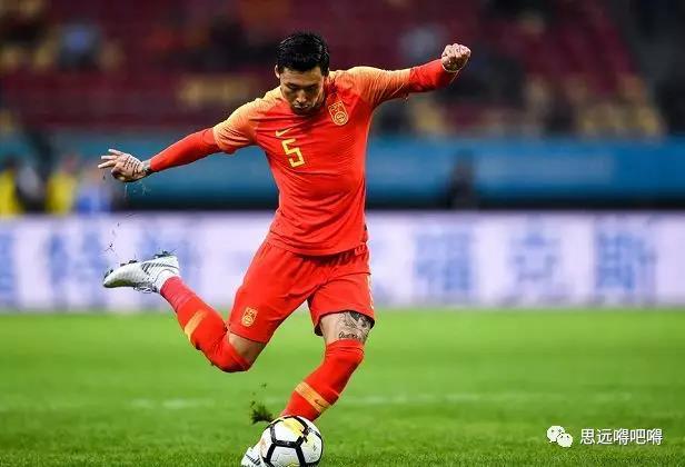 央视记者:中国队让泰国梅西踢成真梅西 遇到逼