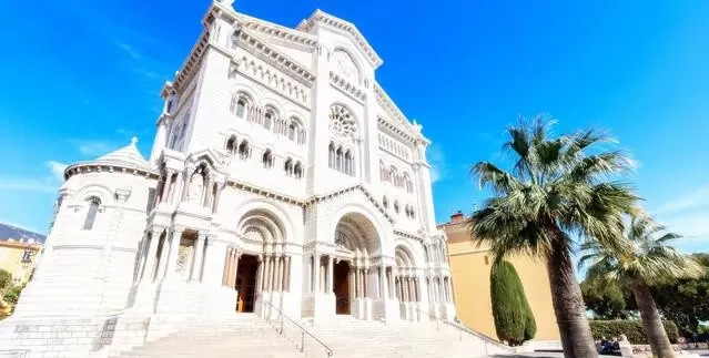 世界唯一可使用欧元的非欧盟国家,虽面积狭小