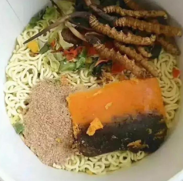 前段时间陈赫吃的一碗泡面火了,本来吃泡面这种事情是没有啥特别的