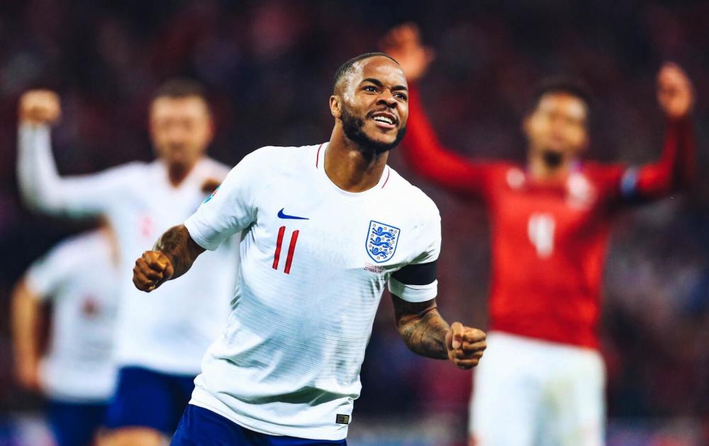 战术板-瓜帅栽树三狮乘凉!索帅用活斯特林 英格兰边锋群已成型