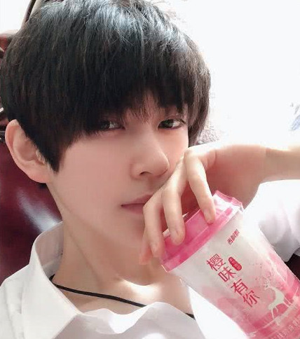 熊祁证件照曝光,不小心暴露真实姓名!原来我们都误会她了