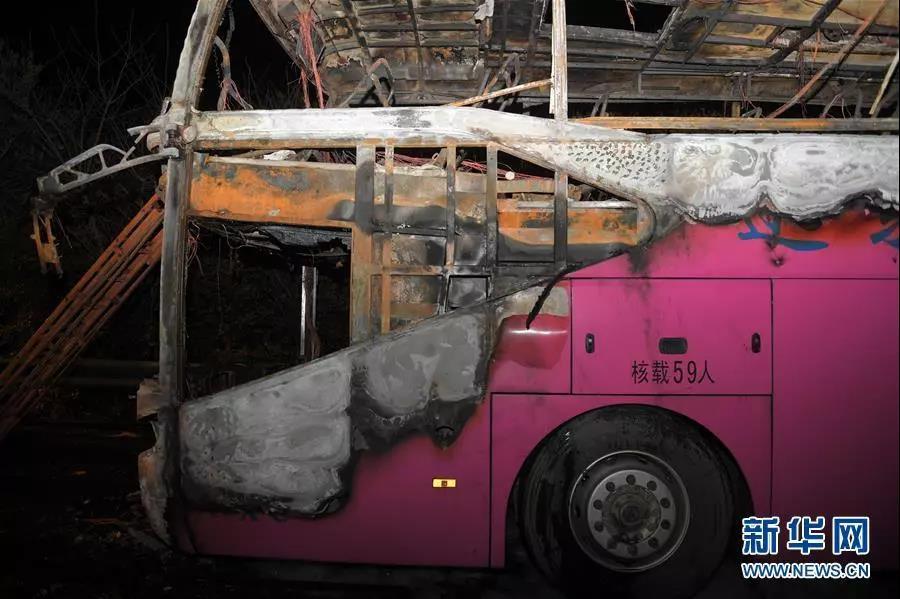 豫牌旅游客车在湖南高速起火26人死亡 河南调