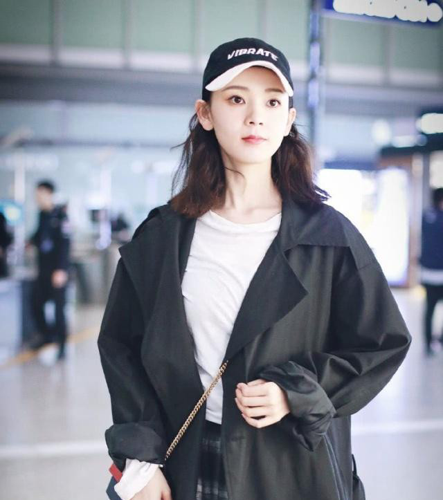 陈瑶又瘦了8斤?怎么穿都像只穿一件衣服,这直线身材没谁了