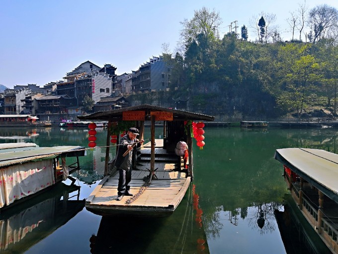 湖南邊城茶峒,重慶古城洪安,貴州涼涼