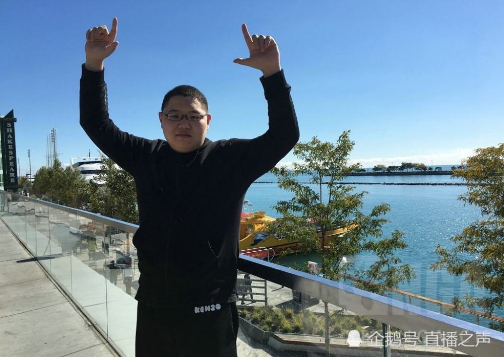 pdd这5个直播事件勘称经典,反向抽烟最为精彩!