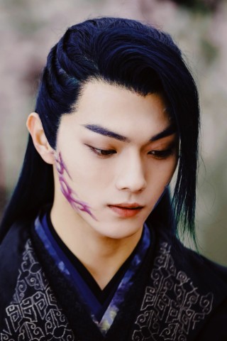 《招摇》厉尘澜进入魔化倒计时,魔气再发作,网友:整治小红毛