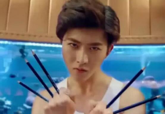 蔡徐坤cos李小龙后,又去招惹金刚狼,网友吐槽:还是那么丑!