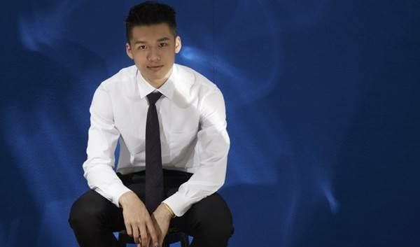 跳水奥运会冠军陈艾森深受体育迷喜爱,他为何被称为"包大人"?