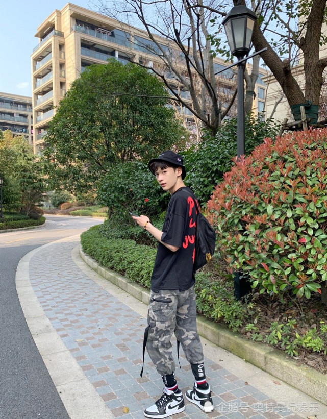 王乐乐身高180毛宸宸身高180站在杨清柠身旁谁说谎了