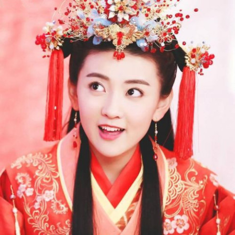 李若彤的流苏髻,佟丽娅的流苏髻,杨幂的流苏髻