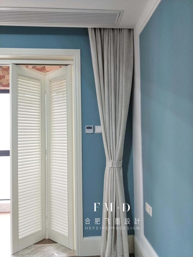 我家客厅和阳台之间坚决不装推拉门 还是折叠百叶门漂亮 通风好 推拉门 阳台 玻璃推拉门 隔断 居室