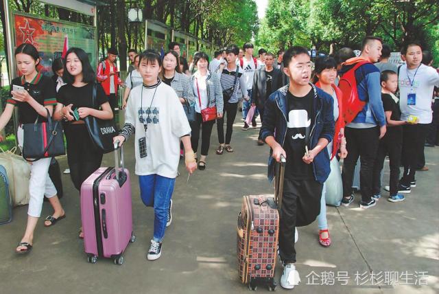 为啥现在的农村大学生娶妻难,这几个原因道出