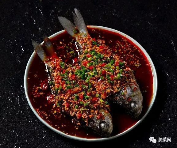 凉拌鲫鱼鲜嫩香辣不要太过瘾