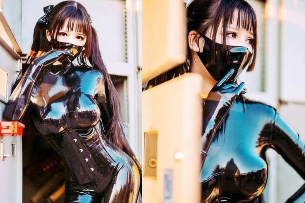 知男而上,漫展惊现女装大佬,皮衣皮裤大秀身姿,网友:我可以!