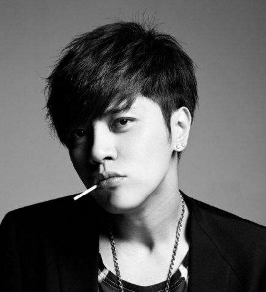 罗志祥录综艺脚受伤 ,练舞腿软跪地画面曝光