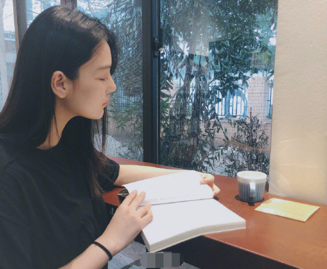 张馨予方回应产女,面对不属实传闻经纪公司如