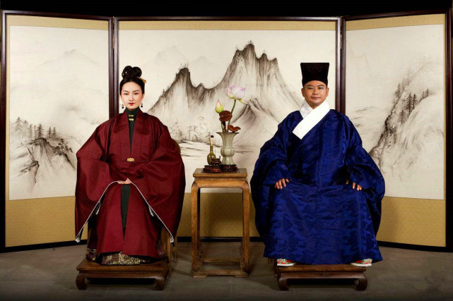 俗语四十亲三人如玩火自焚是指哪三种人中年人值得一看