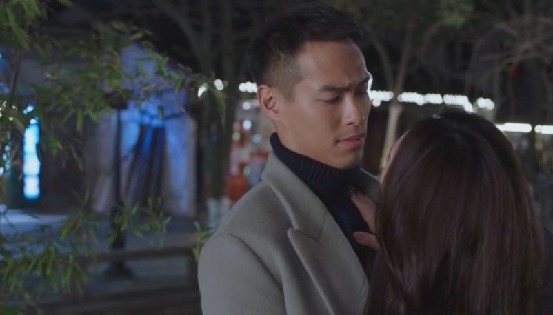 郭东岳:在石天冬这个角色上,我们给他本身的定位就是港台艺人.