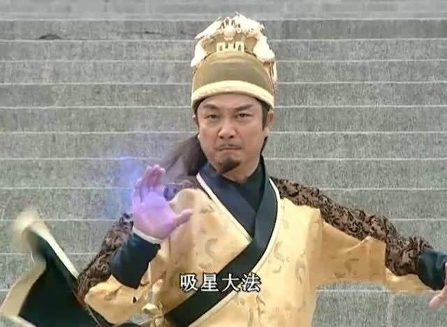 后来两人历险,得到了天池怪侠的两大绝学金刚不坏神功以及吸功大法