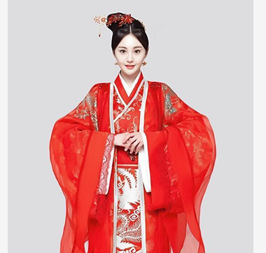 郑爽古装仙气十足,是小仙女本人了,一袭红衫更显大气!