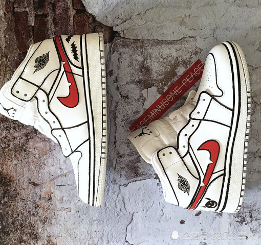 还在穿"传统aj",这样的手绘纯白涂鸦风,教你永不撞鞋!