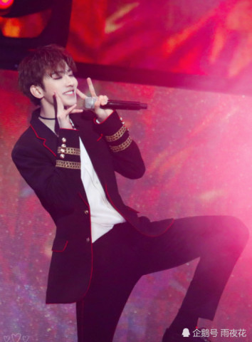 蔡徐坤唱英文歌被全网批崇洋媚外?得知背后真