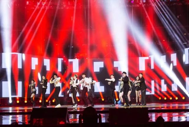 明晚21:30《东方风云榜》,为ALL IN男团、LEG