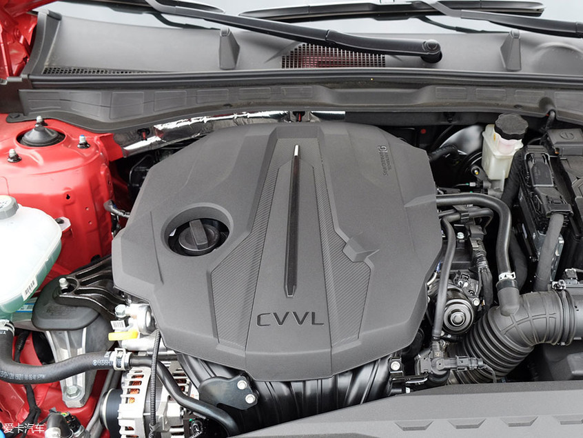 配图海外版车型搭载了2.0l自然吸气发动机