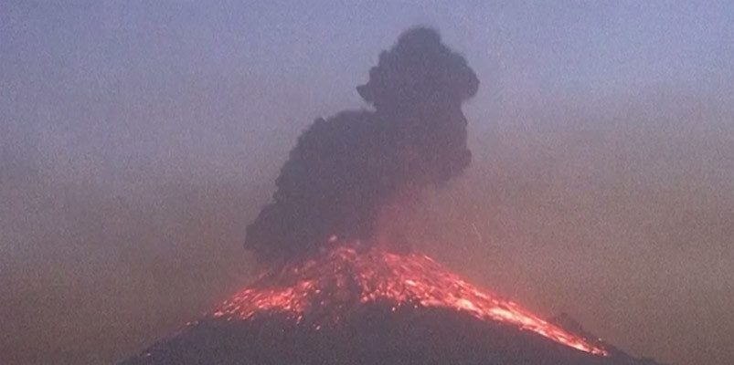 摄影机拍下墨西哥火山大爆发瞬间 当地震感强烈 科迈信息网