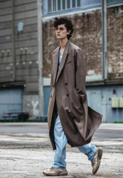 丹麦王子尼古拉,19岁新晋男模!欧洲王室最帅单