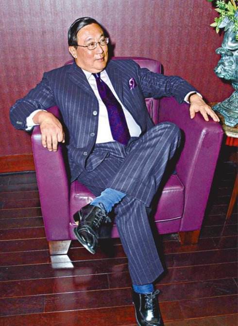 香港船王去世后,秘书却得寸进尺欲争遗产,正室怒斥其道德沦丧