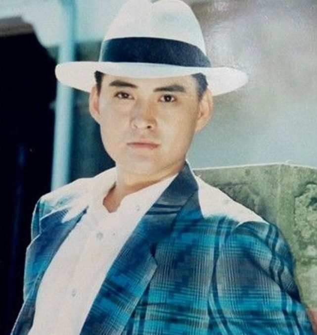 被誉最帅气黄药帅57岁娶妻64岁身材颜值堪比30岁小伙