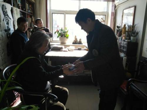 书法|高手在民间，山东农民独创书法字体，年入几十万，把儿子送去留学