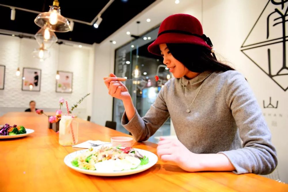 men|新研究：又高又瘦的女性更长寿，网友：又矮又胖怎么办？