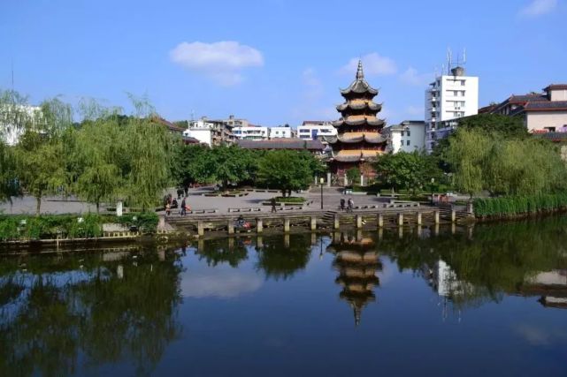 射洪沱牌生態公園▲安居區七彩明珠▲十里荷畫▲蓮裡公園▲九蓮溼地