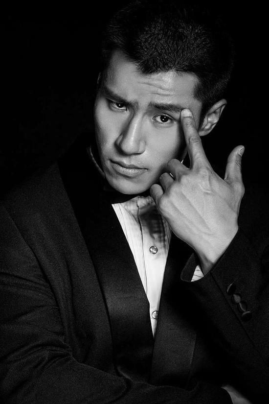 《空天猎》巴图曝出近照!一生肌肉帅到爆炸,体脂率直逼彭于晏