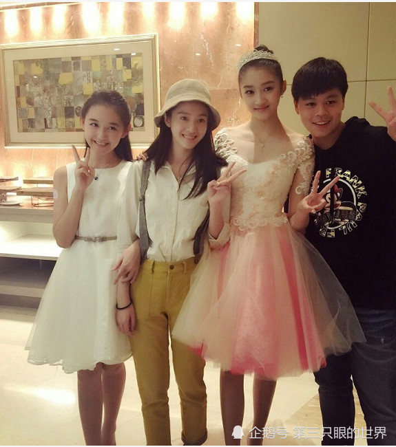 除了蒋依依,关晓彤也把张逸杰当做最好的朋友,他们从拍戏的时候就有了