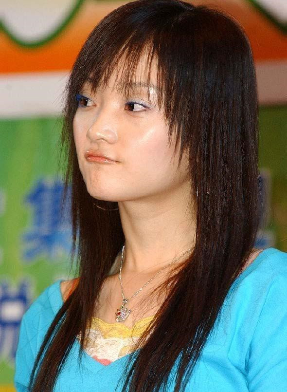 没想到李小璐杨幂之前的长相是同款类型