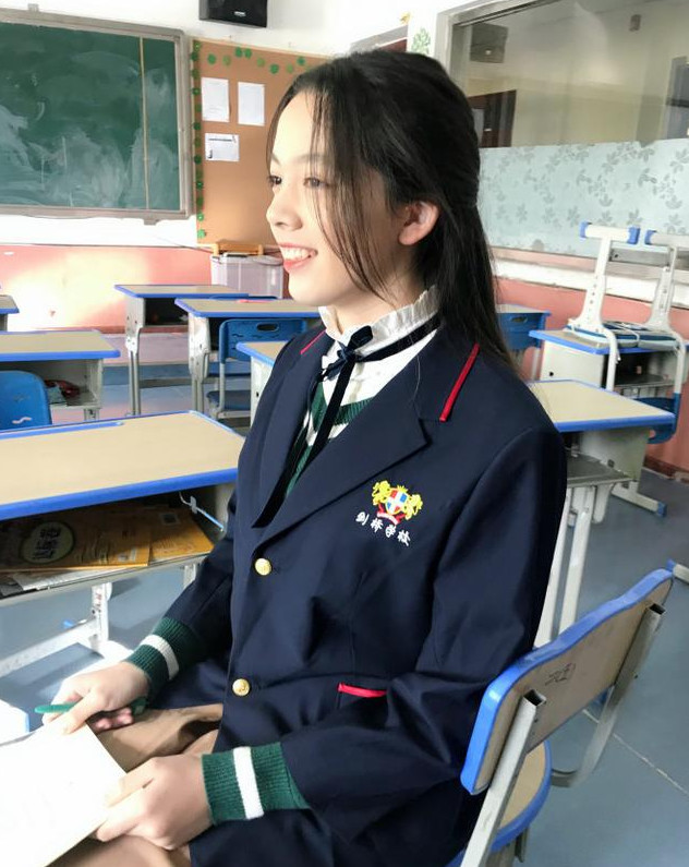 饰演这个角色的就是刘黛希,其实小编看着也没有觉得不好看后只不过